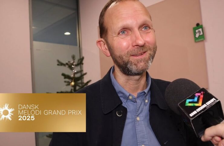 Erik Struve Hansen, DR’s Grand Prix-chef, bliver interviewet om forberedelserne til Dansk Melodi Grand Prix 2025. Han deler spændende afsløringer om årets otte finalister.